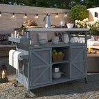 Îlot de cuisine extérieur en bois avec plateau en acier, chariot de bar, armoire, étagères à épices et porte-serviettes