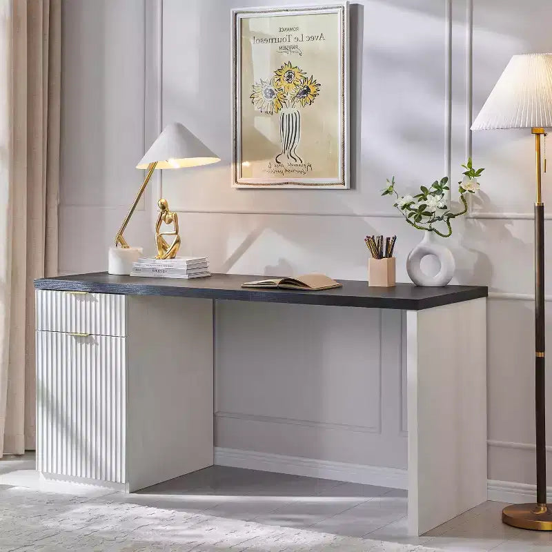Bureau de direction à domicile cannelé en bois de 152 cm avec tiroir et armoire